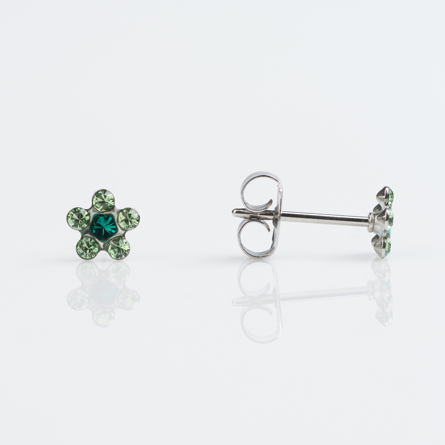 S6085WSTX – Studex Sensitive Stainless Daisy Peridot Emerald Earrings