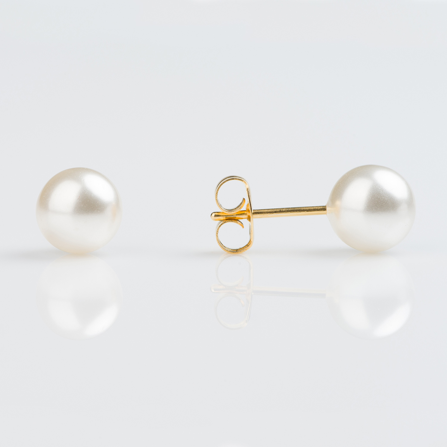 S677STX – Studex Sensitive Gold Plated 7mm White Pearl Stud