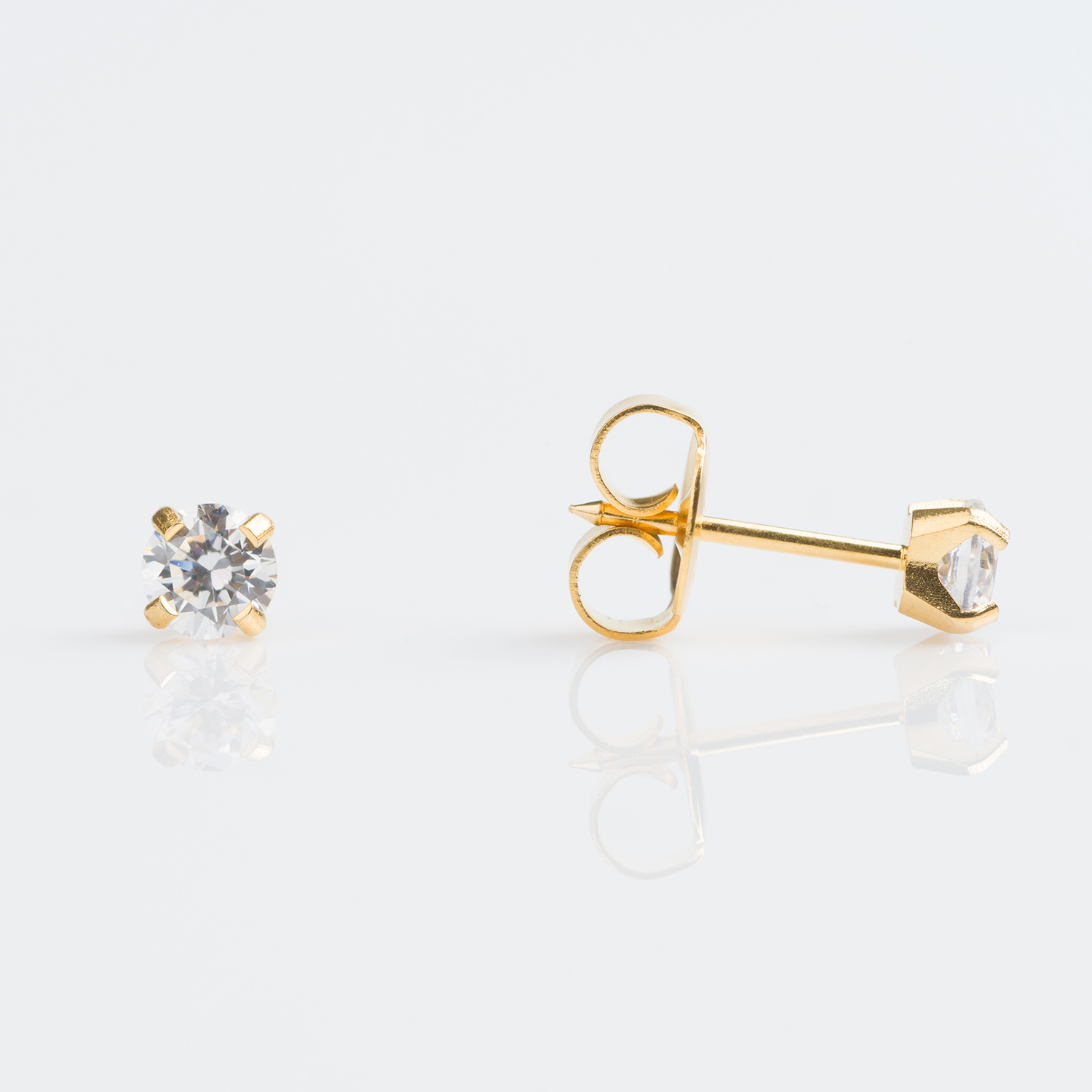 S742STX – Studex Sensitive Gold Plated Tiff. 4mm Cubic Zirconia Earrings