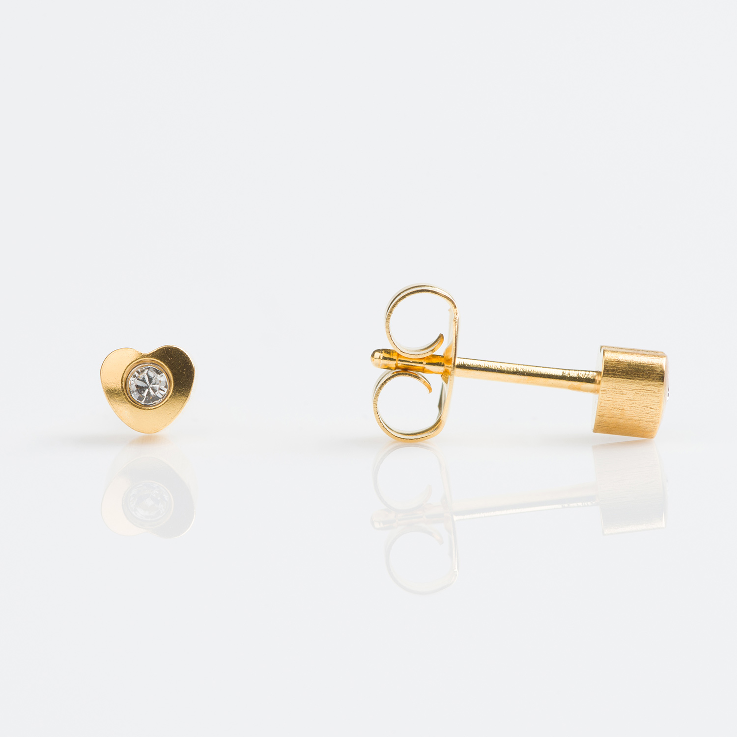 TT-5024 – Studex Tiny Tips Gold Plated 4mm Heartlite April Crystal Stud Earrings